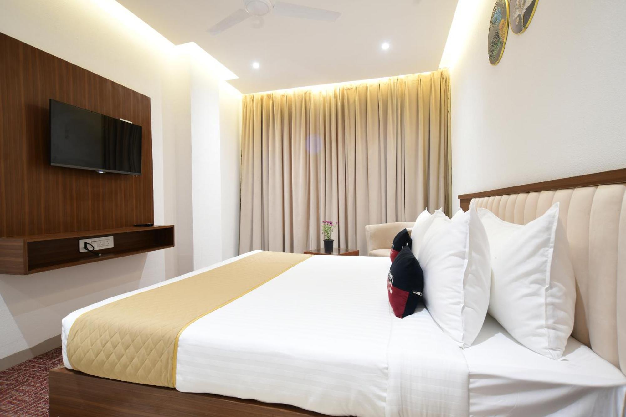 Aceotel Premier, Vijay Nagar Indore Extérieur photo